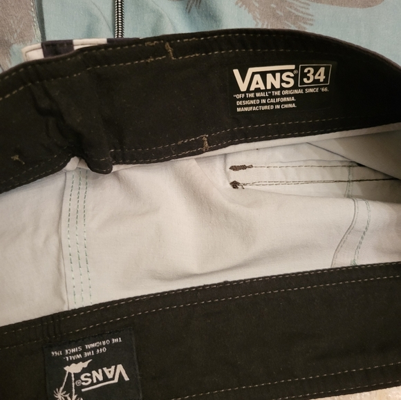 Boardshorts (Hurley,Vans,QUIKSILVER) - Picture 7 of 13